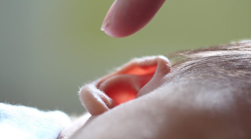 赤ちゃんの耳垢の掃除：知っておきたいこと