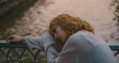 眠気を催さずに不安を鎮めるハーブ