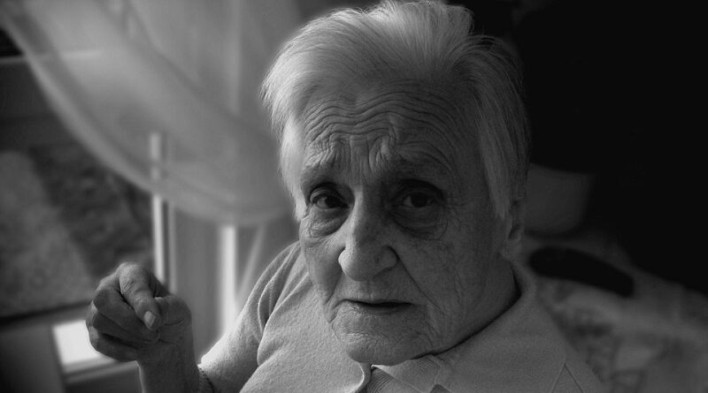 Semnele bolii Alzheimer care sunt adesea trecute cu vederea