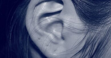 Keropeng telinga: Penyebab dan metode pengobatan