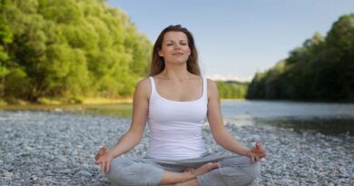 Yoga-therapie en meditatie kunnen pijn in de onderrug verlichten