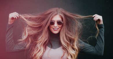 Bagaimana cara mencuci rambut Anda: 11 tips dan trik untuk rambut berkilau