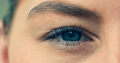 知っておきたい眉毛脱毛の原因