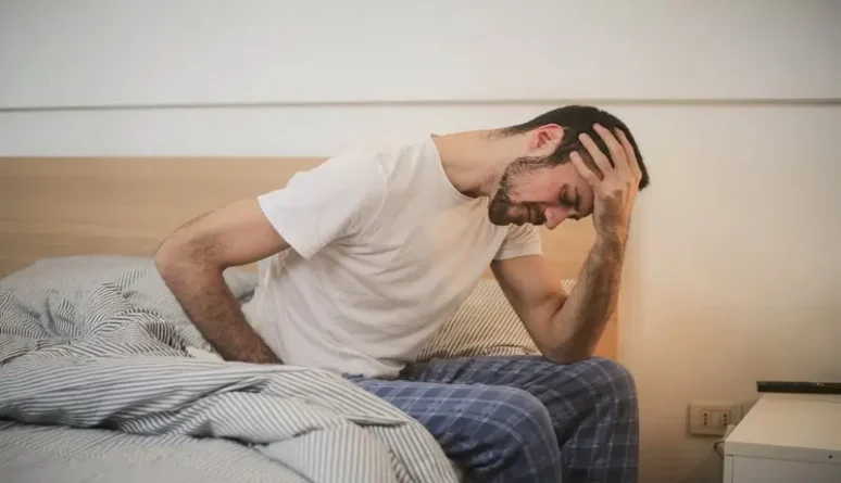 十分な睡眠をとっても、なぜ疲れを感じるのか